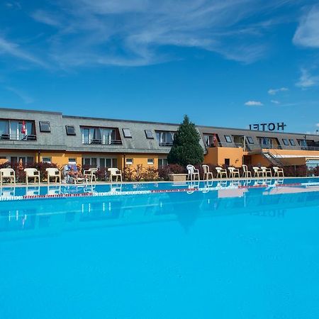Hotel Lacotel Avenches Exteriör bild